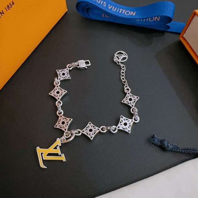 Picture of LV Bracelet _SKULVbracelet02cly1810679